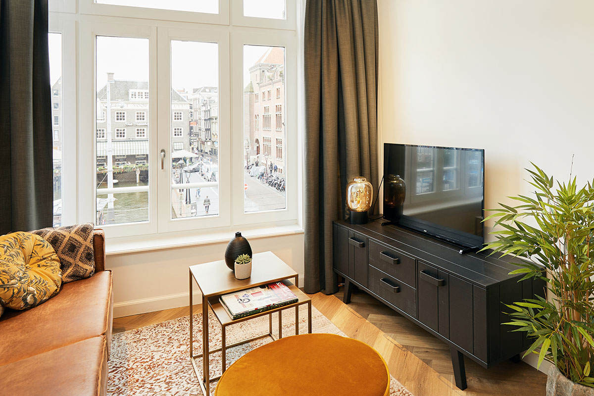 Damrak Short Stay in the city heart of Amsterdam