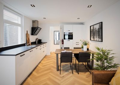Luxury full service apartments in the center of amsterdam for expats, tourists and business stays. Short stay apartments in amsterdam: luxury and comfort at the best location in the city. Boutique apartments with hotel services.